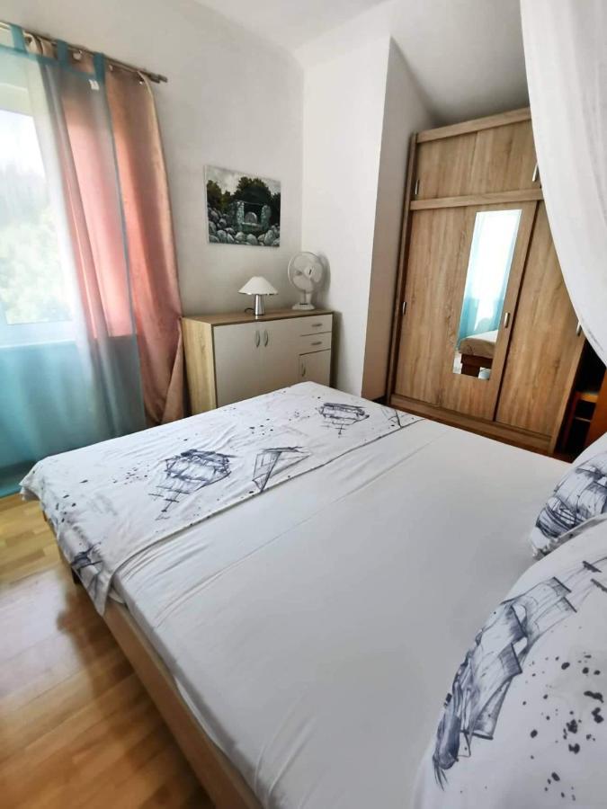 Apartman Dubravka 3 オレビック エクステリア 写真